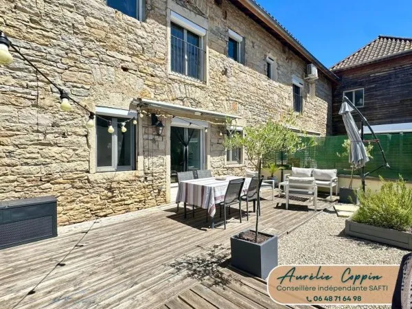 Appartement T3, 2 terrasses, piscine à St Romain