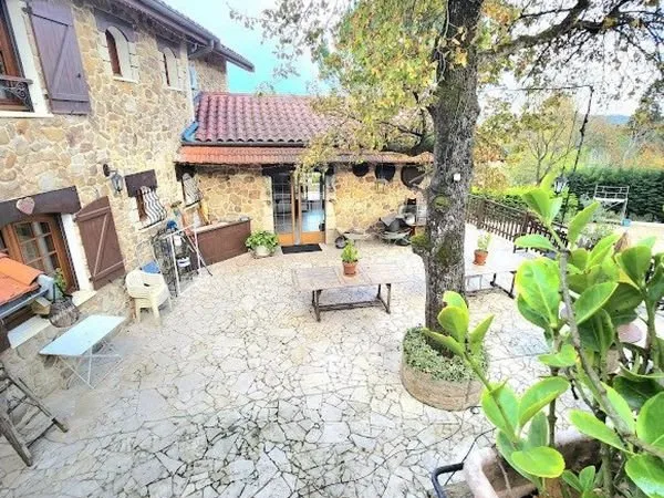 Propriété 6 pièces 195 m²