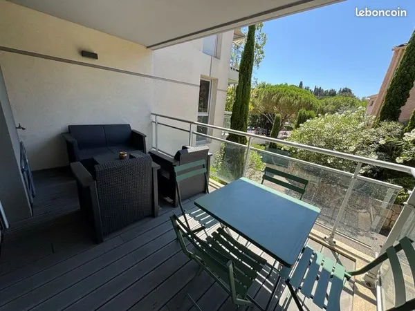 Bel appartement type 2 meublé avec garage