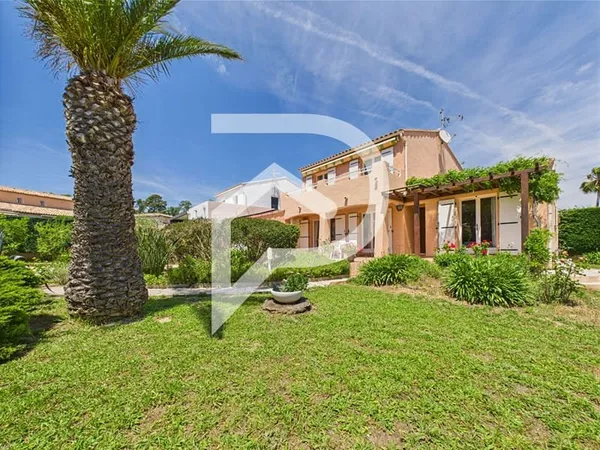 À Vendre Belle Maison Familiale de 113 m² vers l'Almanarre, H...