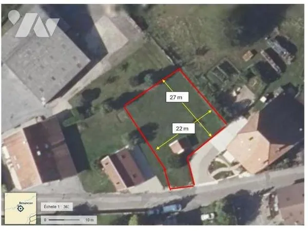 Terrain 679 m²