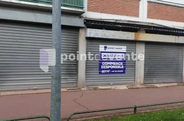 Local commercial 97 m²