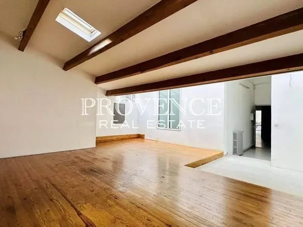 Bureaux 136 m²