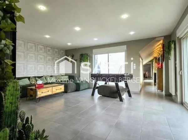 Maison 12 pièces 274 m²