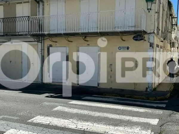 Local commercial 150 m²