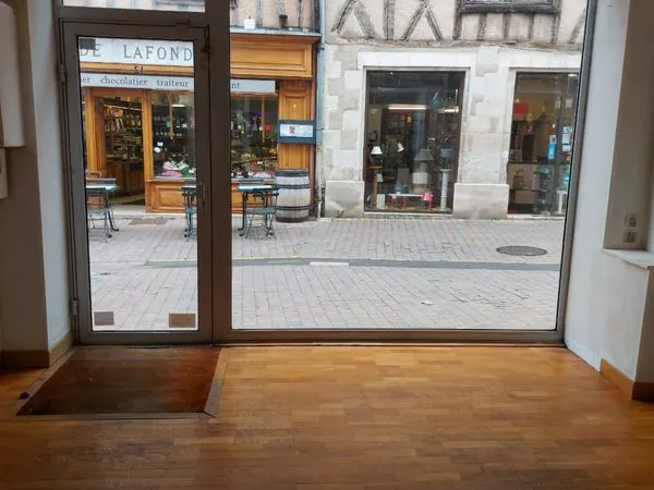 Local Commercial Rue Piétonne