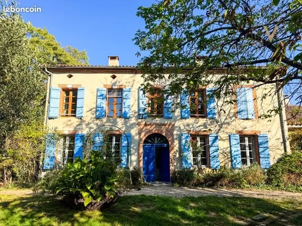 Maison 7 pièces 273 m²