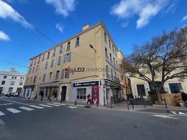 Local professionnel 71 m²