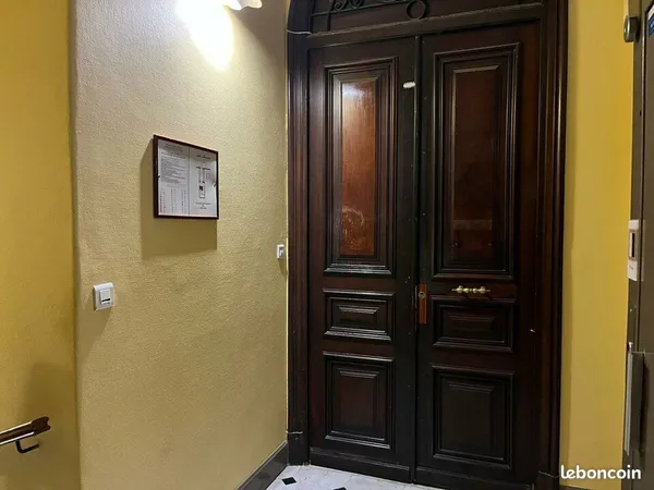 Local commercial 156 m² NICE