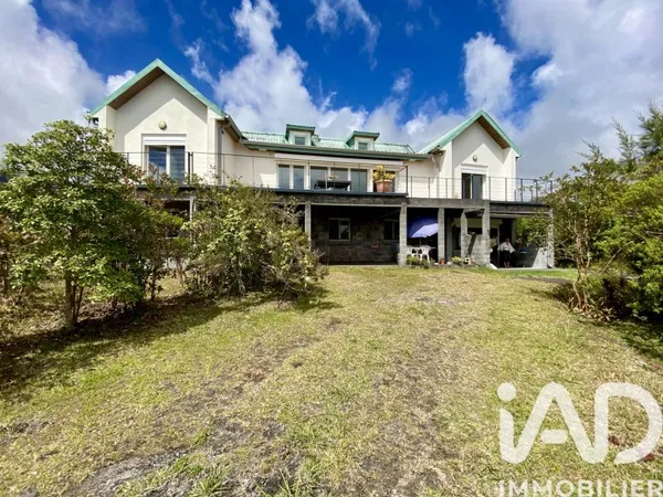 Maison 6 pièces 281 m²