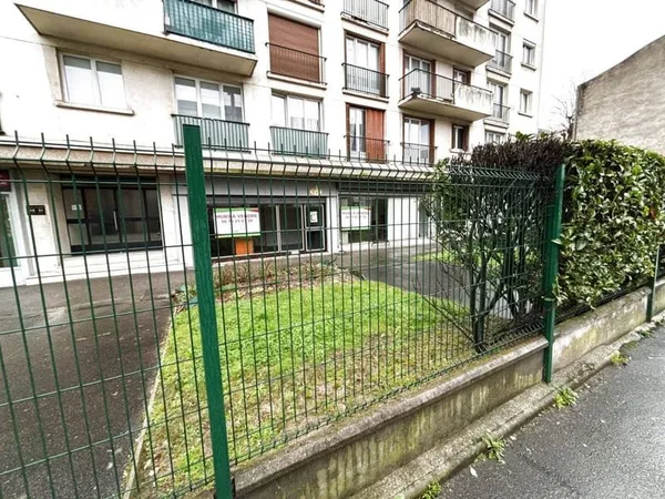 Local commercial 130 m²