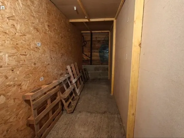 Stockage Location Saint-Martin-des-Champs   40€