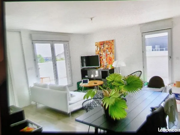T3 de 63 m2 avec terrasse + place de parking