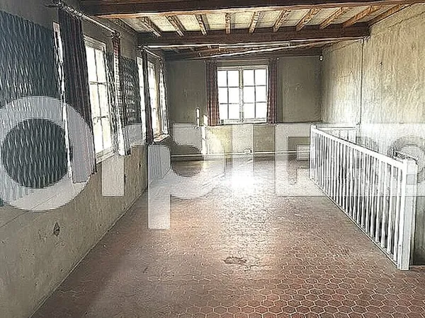 Local d'activité 80 m²