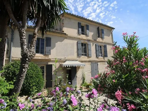 Maison 7 pièces 350 m²