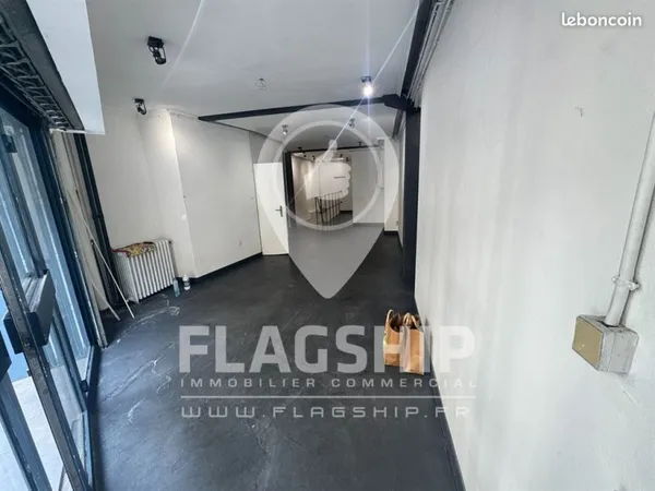 Local commercial 166 m² PARIS