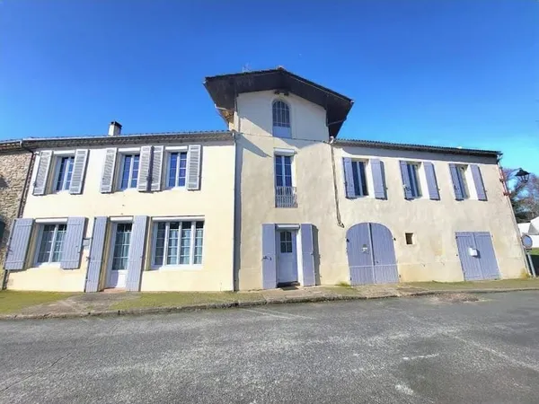 Maison 9 pièces 267 m²