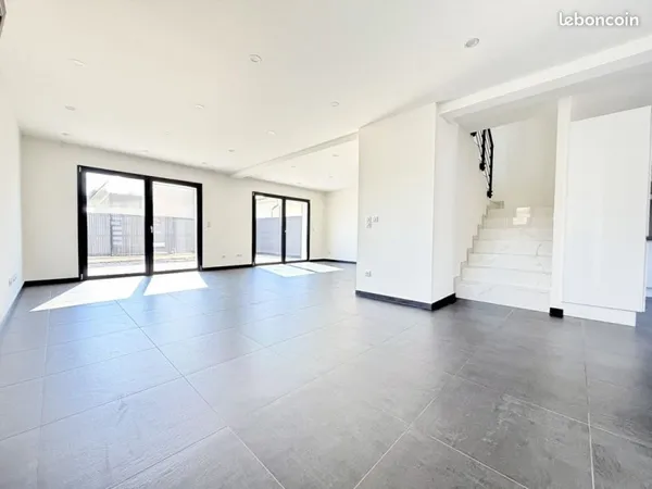 Maison 5 pièces 140 m²