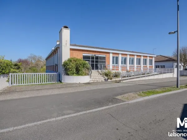 Bureaux 800 m² Mont-de-Marsan