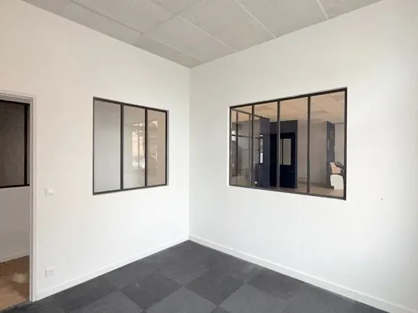 RARE VILLEURBANNE - Bureaux - Local d'activité 260m² sécurisé 24/7