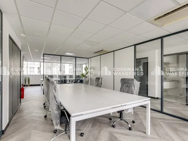 Bureau 155 m²