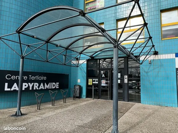Bureaux 258 m² Istres