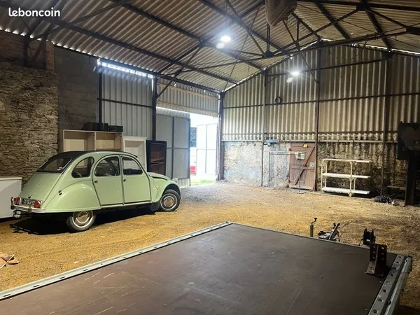 Hangar, box, local de stockage