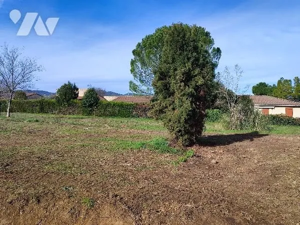 Terrain 492 m²