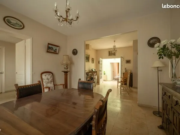 Maison 5 pièces 157 m²