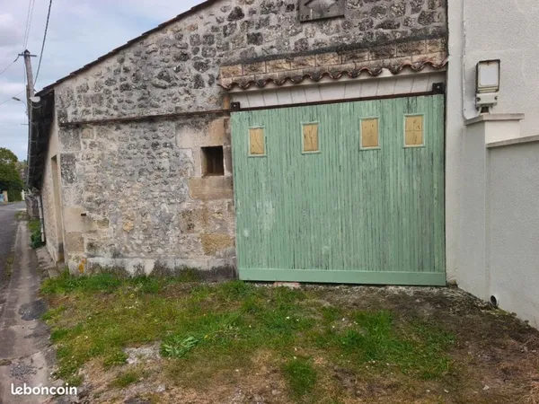 Stationnement Vente Pons   120€
