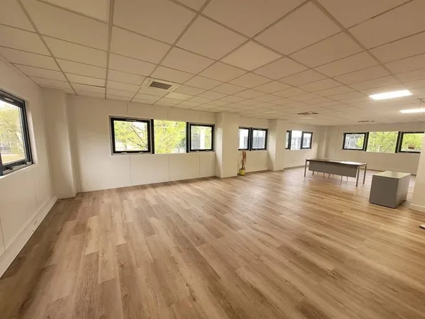 Bureaux 124 m²