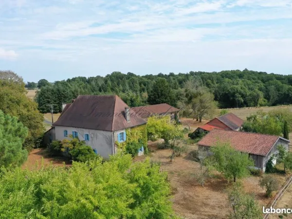Maison 8 pièces 290 m²