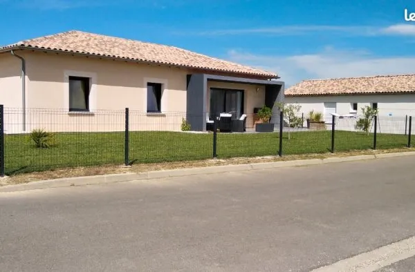 Maison à louer Seissan