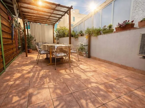 Menton centre en duplex 3/4 pièces terrasse