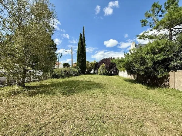 Terrain 422 m²
