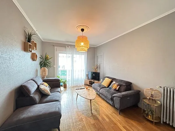 APPARTEMENT TYPE 4 - 92 m2 REIMS CATHEDRALE
