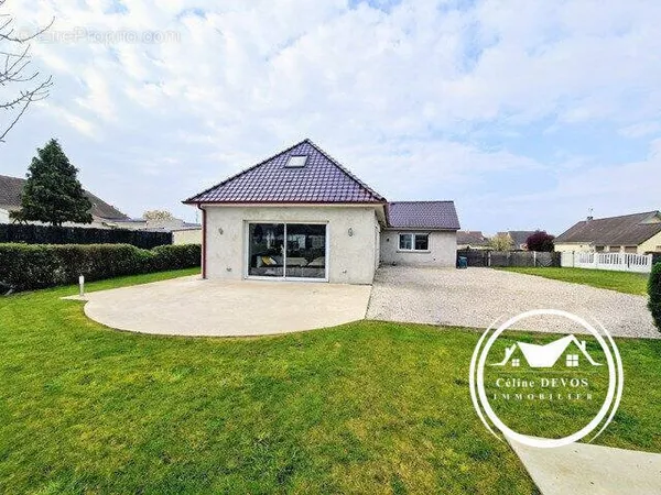Maison 2 pièces 97 m²