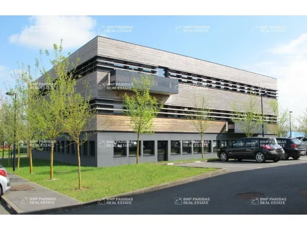 Bureaux 1899 m²