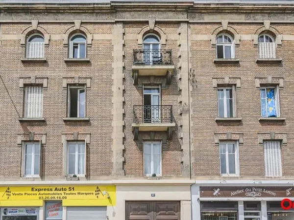 Appartement 9 pièces 95 m²