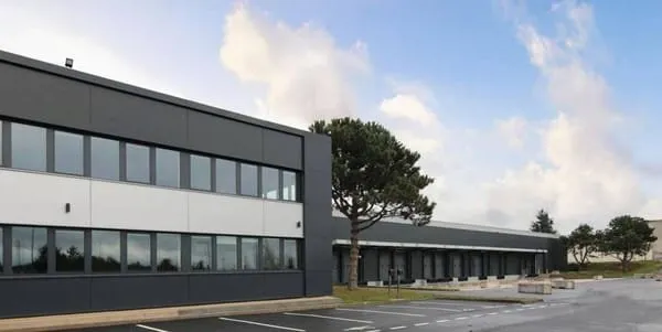 Entrepôt 6972 m²