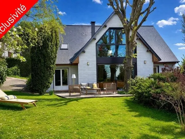 Maison 10 pièces 250 m²