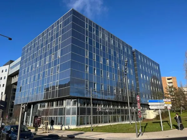 Bureaux 3312 m²