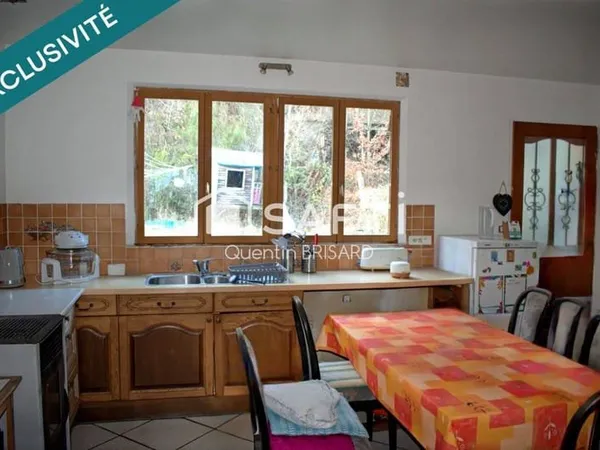 Maison 12 pièces 245 m²