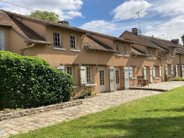 Exceptionnelle propriété avec jardin arboré