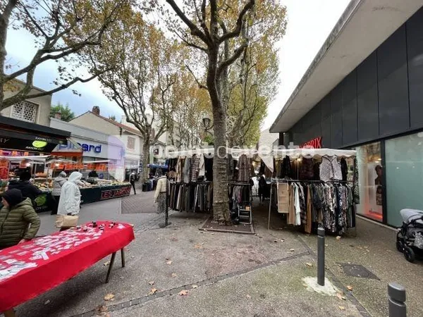 Local commercial 28 m²
