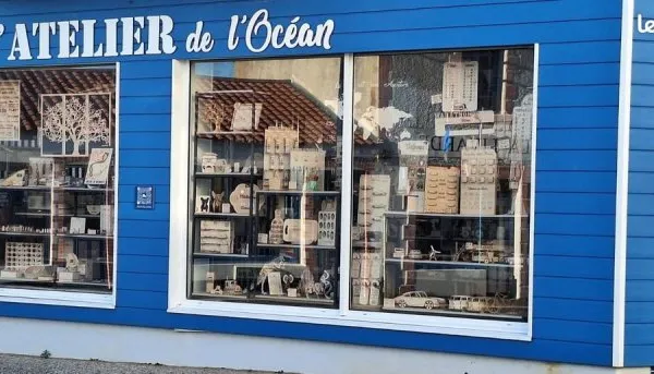 Fonds de commerce objets publicitaires souvenirs