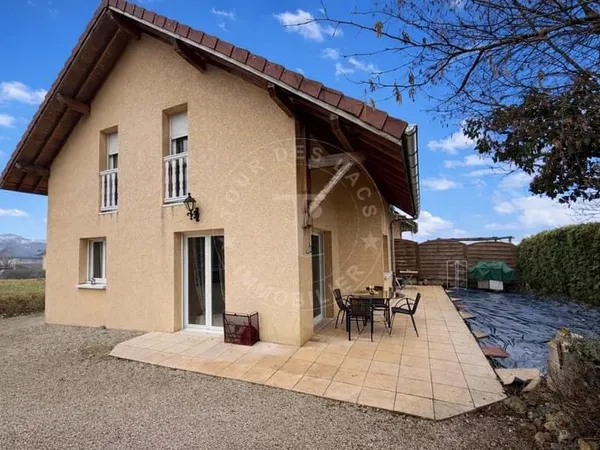 Maison mitoyenne à Montagny-les-Lanches, 3 chambres