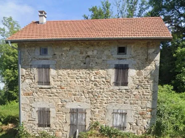 Ancienne maison à rénover (grange en supplément possible) da