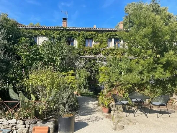 Propriété 14 pièces 900 m²