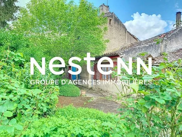 Maison en pierre à rénover de 88m², avec jardin et garage, à Nérac